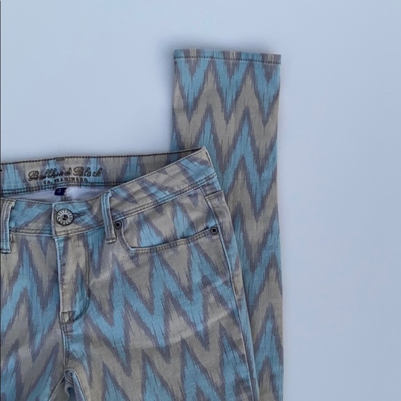 Bullhead Black Light Blue chevron jeans - Picture 2 of 8